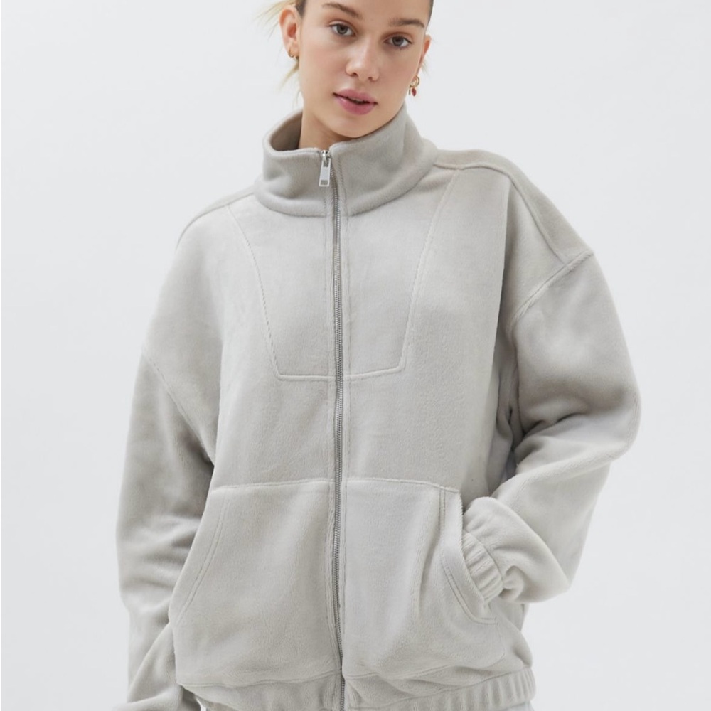 Women's UO Sofia Plush Zip-Front Light Gray Fleece Jacket
